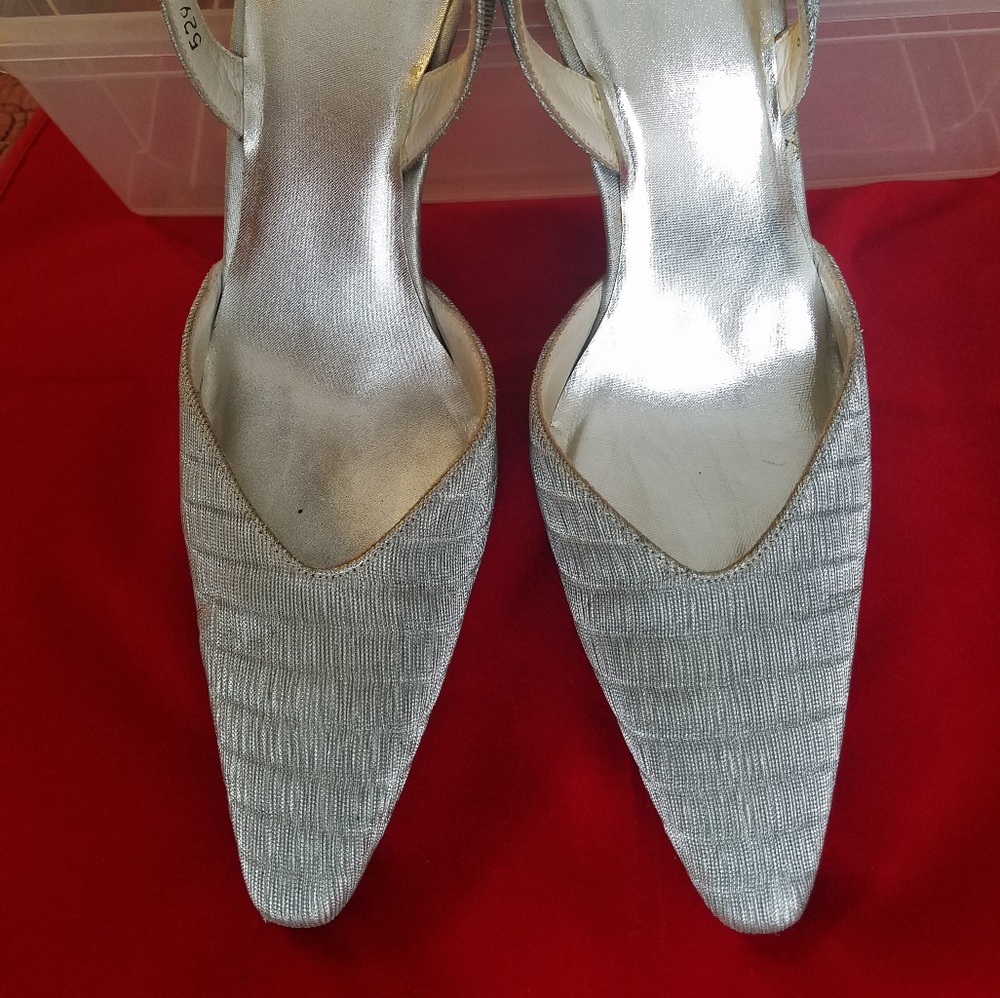 Stuart Weitzman Silver Sling Back Pumps